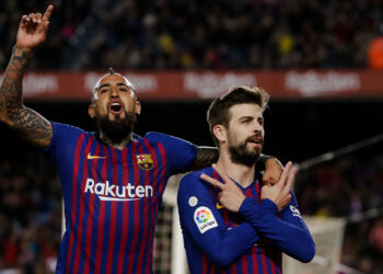 Vidal e Piqué (Crédito: Getty Images)
