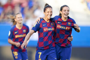 Jogadoras do Barcelona comemorando (Crédito: Getty Images)
