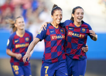 Jogadoras do Barcelona comemorando (Crédito: Getty Images)
