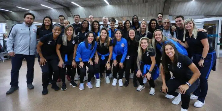 Corinthians feminino troca de hotel devido onda de protestos no Equador (Crédito: Twitter)