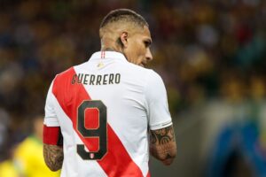 Guerrero está com a Seleção Peruana para a disputa dos amistosos (Crédito: GettyImages)
