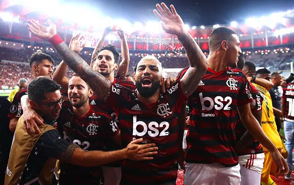 Flamengo pode terminar ano com saldo positivíssimo nos cofres! (Crédito: GettyImages)