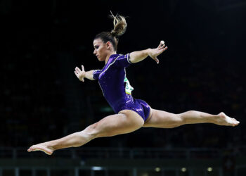 Jade Barbosa rompeu o ligamento do joelho direito e fica de fora das Olimpíadas (Crédito: Getty Images)