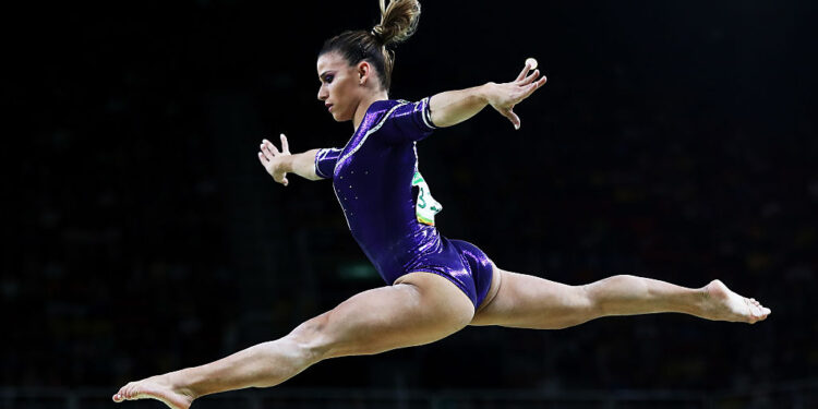 Jade Barbosa rompeu o ligamento do joelho direito e fica de fora das Olimpíadas (Crédito: Getty Images)