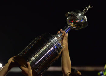 Na quarta-feira, 30, a Conmebol abrirá venda para a final entre Flamengo e River (Crédito: Getty Images)