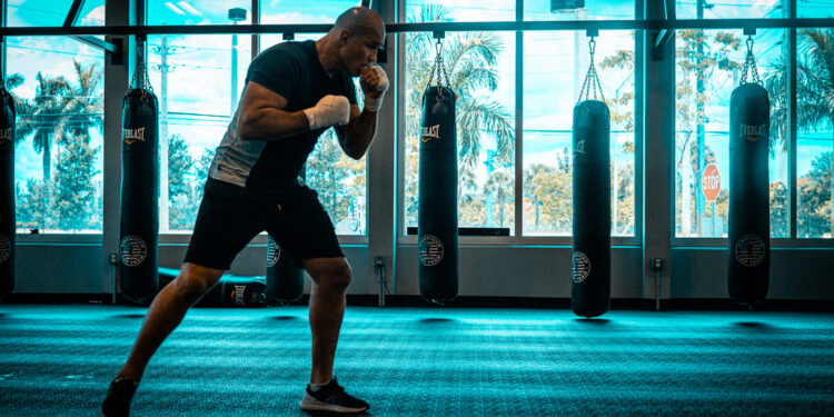 Junior Cigano está se recuperando da infecção na perna direita (Crédito: Instagram)