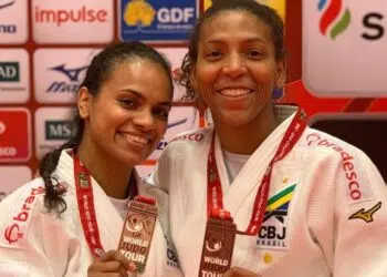 Rafaela Silva pede namorada em casamento (Crédito: Instagram)