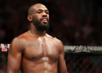 Jon Jones acusa Israel Adesanya de recusar luta no UFC (Crédito: GettyImages)