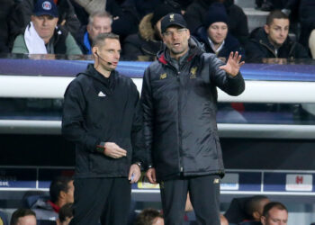 Klopp, treinador do Liverpool, disse que a chuva o preocupa mais que tudo (Crédito: GettyImages)