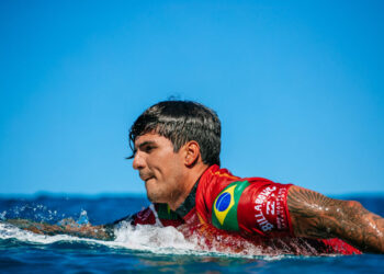 Gabriel Medina encarou John John e não deu chances ao rival (Crédito: GettyImages)