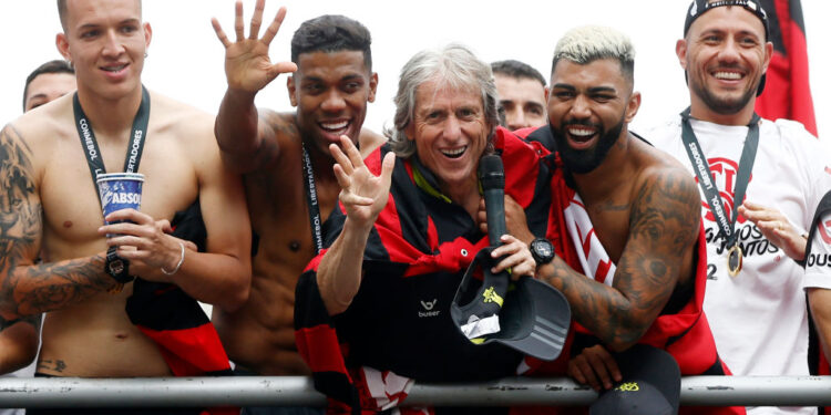 Pode ser que Gustavo Henrique reforce o vitorioso elenco de Jorge Jesus (Crédito: GettyImages)