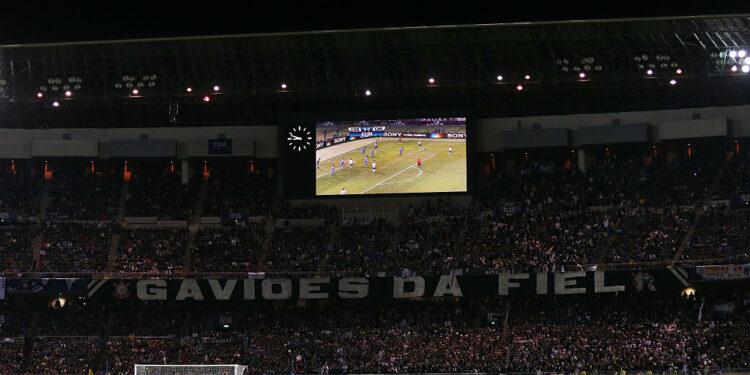 Torcida do Corinthians na final do Mundial de 2012 (Crédito: GettyImages)