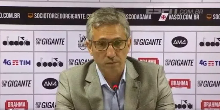 Vasco deve salários de novembro, dezembro, além de 13° e férias (Crédito: Transmissão ESPN)