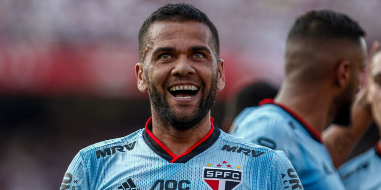 Daniel Alves desabafa sobre desafios em 2020 (Crédito: Getty Images)