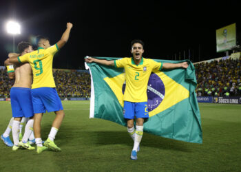 Yan comemorando a vitória do Brasil no Mundial (Crédito: GettyImages)