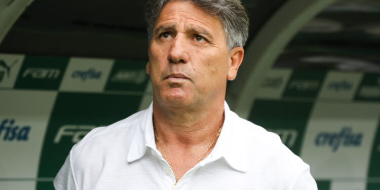Renato Gaúcho passou por cirurgia na manhã deste sábado, 11 (Crédito: GettyImages)