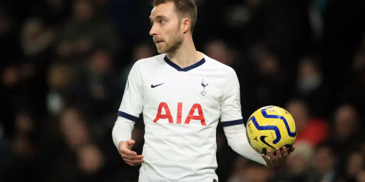 Eriksen era titular sob o comando de Pochettino, mas perdeu lugar depois da chegada de Mourinho (Crédito: Getty Images)