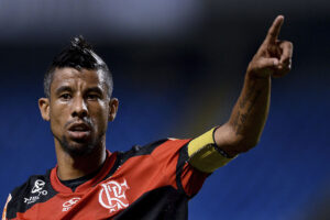Defensor fez 502 paridas pelo rubro-negro carioca (Crédito: GettyImages)