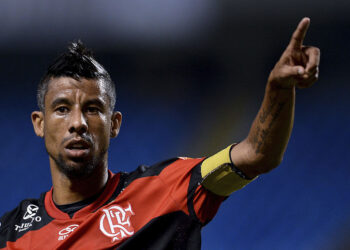 Defensor fez 502 paridas pelo rubro-negro carioca (Crédito: GettyImages)