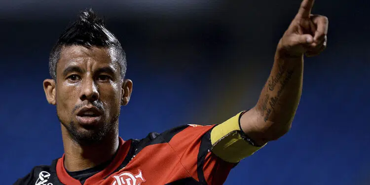 Defensor fez 502 paridas pelo rubro-negro carioca (Crédito: GettyImages)
