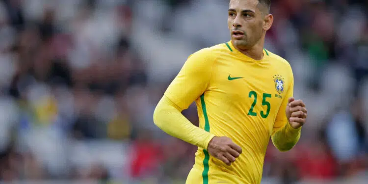 Diego Souza assina contrato com o Grêmio (Crédito: GettyImages)