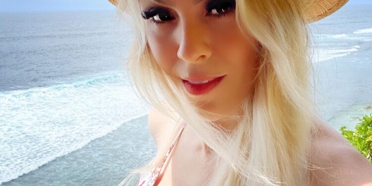 Renata Fan e Átila Abreu estão curtindo as férias (Crédito: Instagram)