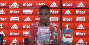 Bruno Alves em entrevista coletiva (Crédito: Transmissão SPFC TV)