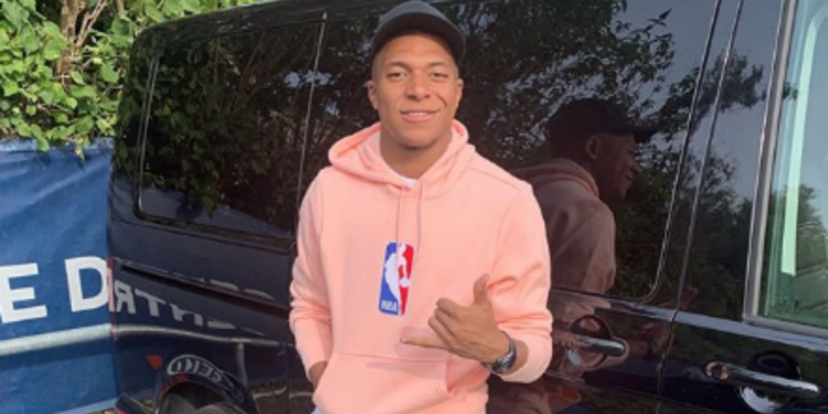 Segundo jornal espanhol, Real Madrid tem plano especial para tirar Mbappé do PSG (Crédito: Instagram)