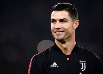 Cristiano Ronaldo vira robô gigante em desfile de Carnaval da Itália (Crédito: GettyImages)