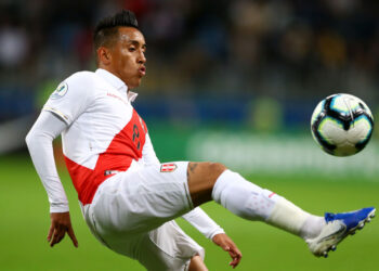Cueva em ação pela Seleção Peruana (Crédito: GettyImages)