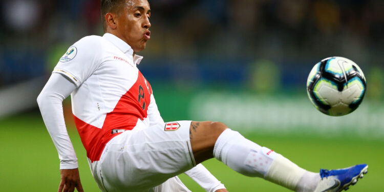 Cueva em ação pela Seleção Peruana (Crédito: GettyImages)