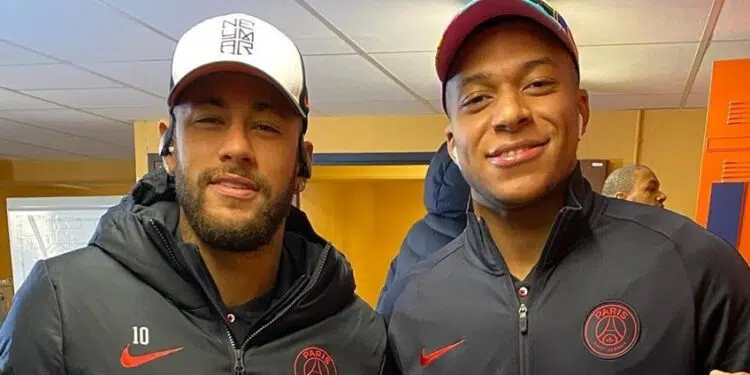 Craque comemorou seus 28 anos com uma festa intima (Crédito: Instagram)