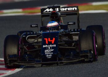 Fórmula 1: McLaren confirma que funcionário infectado pelo coronavírus já está curado dos sintomas (Crédito: GettyImages)