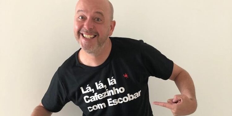 Alex Escobar e sua esposa Thamine comemoraram chegada do garoto (Crédito: Instagram)