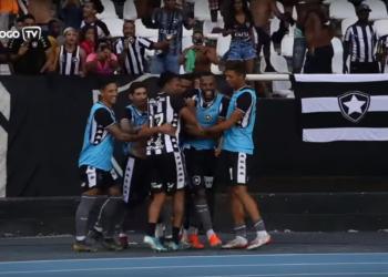 Botafogo pretende vender mais um titular (Crédito: Transmissão)