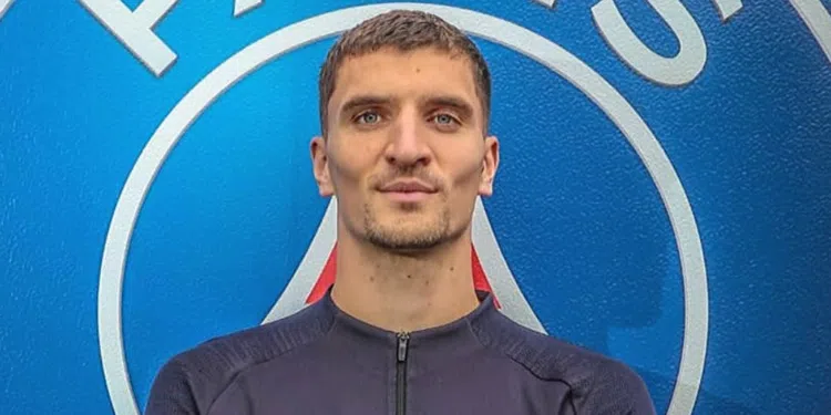 Defensor do Paris Saint-Germain revela seu ídolo de infância (Crédito: Instagram)