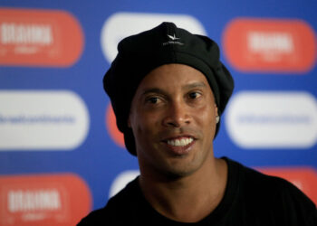 Ronaldinho Gaúcho não deve participar do evento, mas pode assistir aos confrontos! (Crédito: GettyImages)