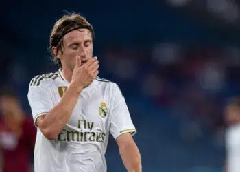 Modric em ação com a camisa do Real Madrid (Crédito: GettyImages)