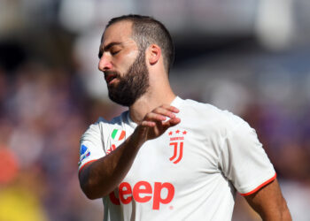 Higuain fura quarentena e monta "operação" para voltar à Argentina (Crédito: Getty Images)