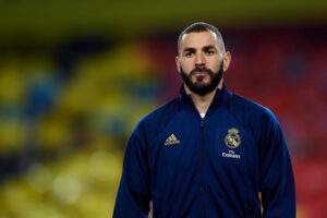 Benzema em ação com a camisa do Real Madrid (Crédito: GettyImages)