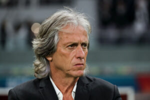 Jorge Jesus trabalhou com o brasileiro na época em que treinou o Benfica (Crédito: GettyImages)