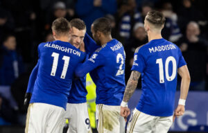 Vardy foi o autor de dois dos quatro gols do Leicester sobre o Aston Villa (Crédito: Getty Images)