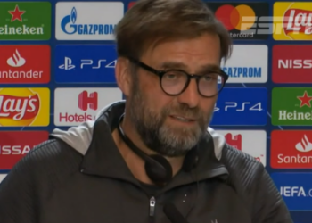 O time de Klopp perdeu de 3 a 0 para o Watford (Crédito: Transmissão / Globo)