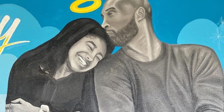 Vanessa Bryant, esposa do ex-jogador, compartilhou a bela homenagem da filha (Crédito: Instagram)