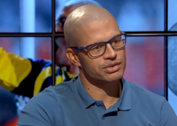Alex em entrevista ao jornalista André Henning (Crédito: Transmissão Esporte Interativo)