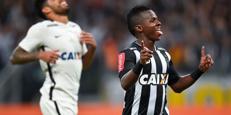 Cazares comemorando gol com contra o Corinthians (Crédito: GettyImages)