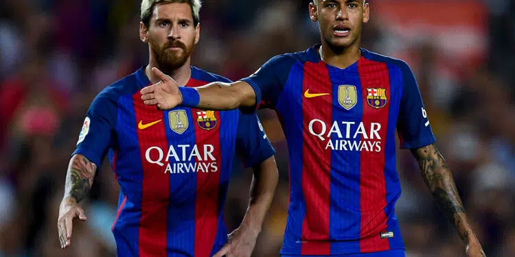 Messi e Neymar jogaram juntos por quatro anos e conquistaram dez títuos com o Barcelona (Crédito: Getty Images)