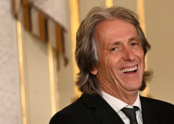 Interesse alemão em treinador do Porto interfere em renovação de Jorge Jesus com o Flamengo (Crédito: Getty Images)
