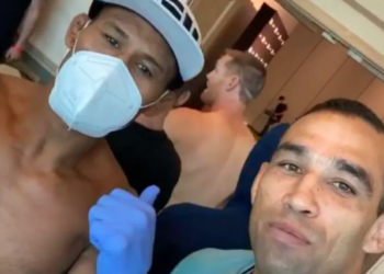 Lutadores foram vistos juntos durante a realização de exames para o evento deste final de semana (Crédito: Instagram)