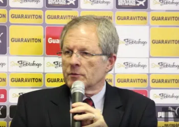 Ex-dirigente não poupou críticas ao Flamengo (Crédito: Transmissão / TV Botafogo)